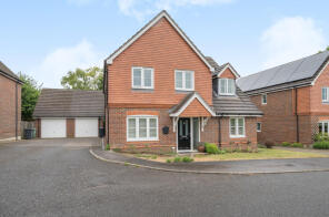 23, Knights Way, Alton GU34 1PJ