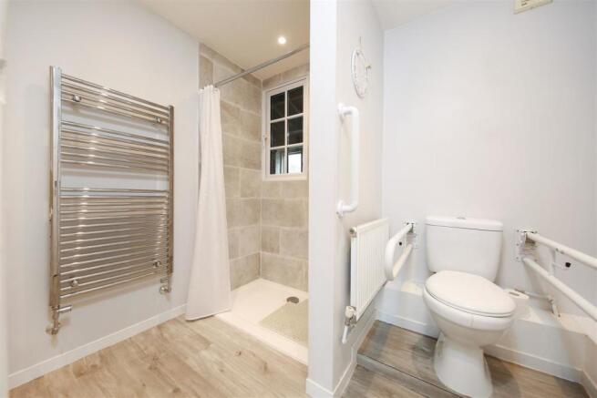 Shower Room.jpg