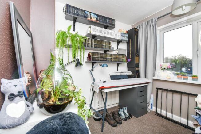 2 bed House to rent Image 6