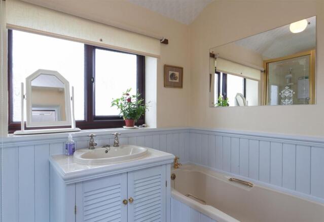 Bathroom.jpg