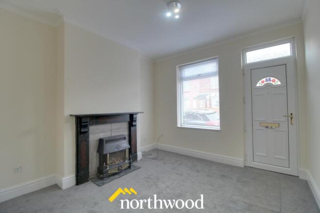 2 bed Terraced to rent Image 6