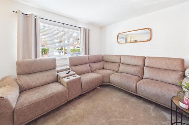 3 bed Semi-Detached for sale Image 3