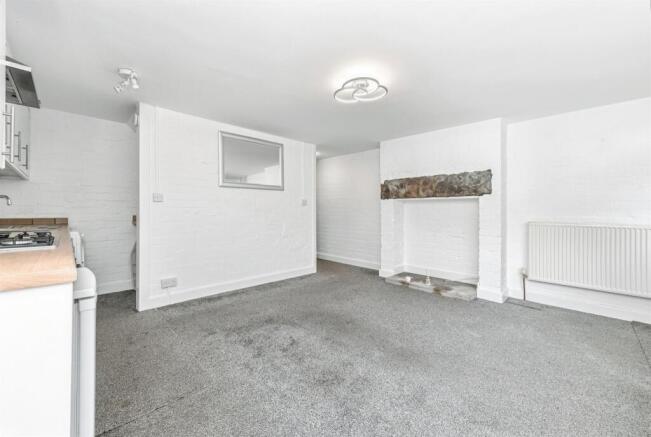 Studio for sale Image 4
