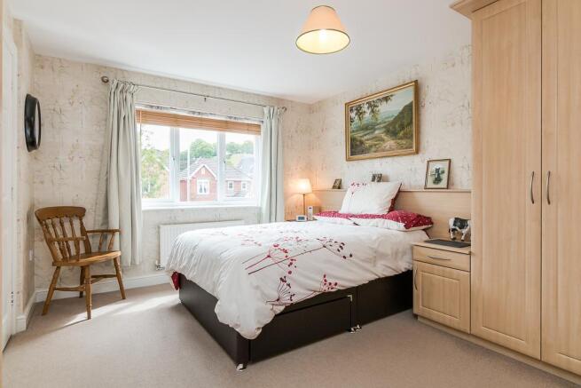 Master Bedroom W/ En-suite