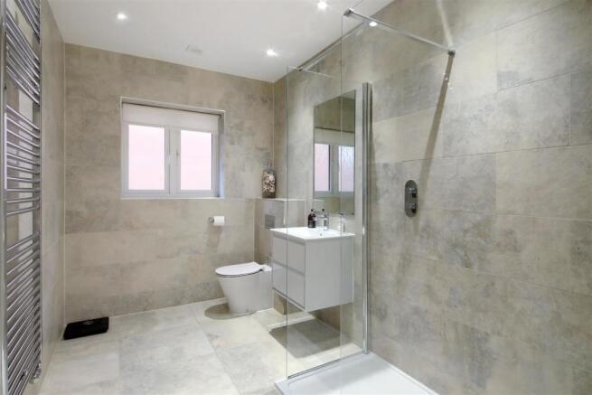 Bedroom 2 Ensuite