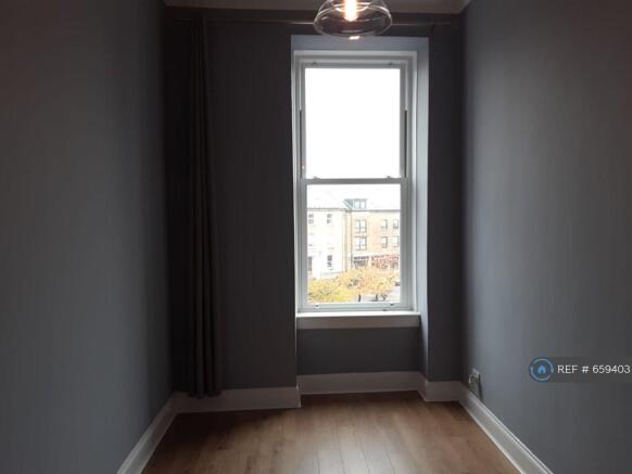 Bedroom 2/2
