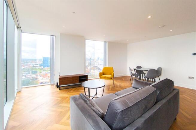 East Tower, Owen Street, M15 photo 5