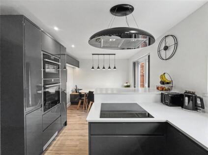 Sandown Drive, Rainham, Kent, ME8