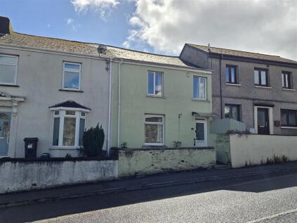 Laburnum Row, Callington