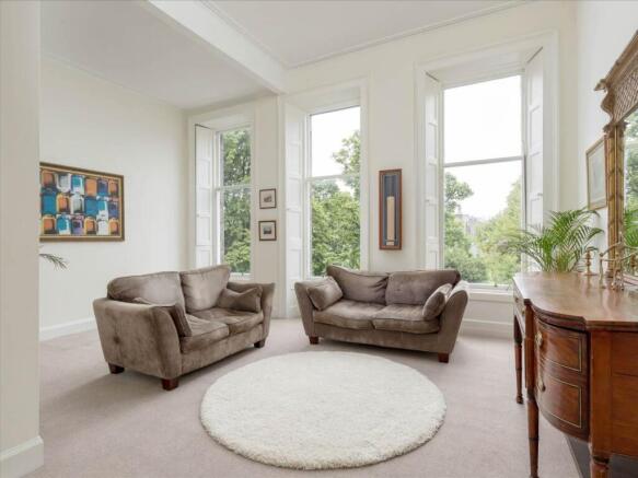 64467_ClaremontCres-