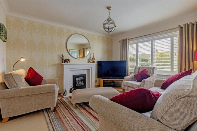 3 bed Detached for sale Image 4