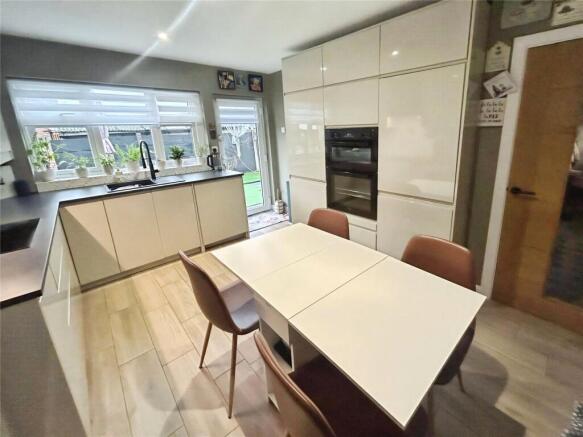 Kitchen/Dining