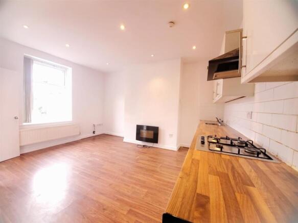 2 bed Terraced for sale Image 4