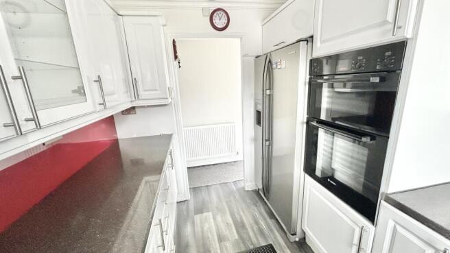2 bed Semi-Detached Bungalow for sale Image 6