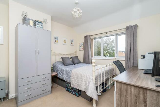 137 Danson Lane-9_lo.jpg