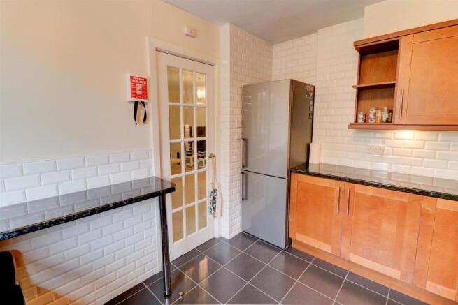Kitchen/Breakfast Bar