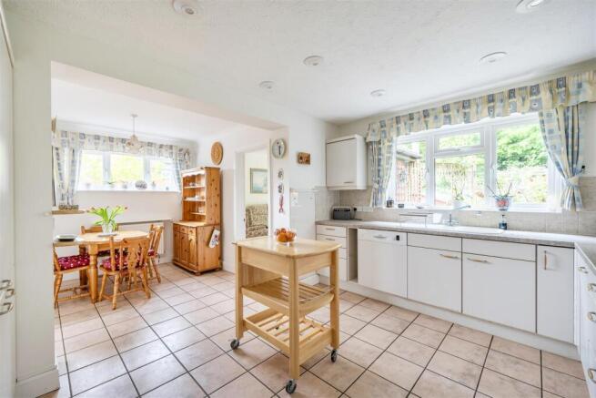 Kitchen/Breakfast