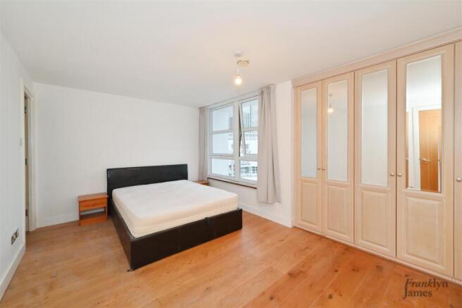 Pierhead-Lock (9).JPG