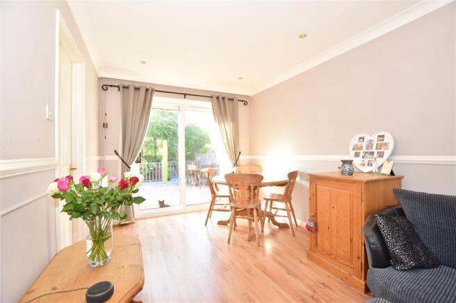 Lounge/Dining Room