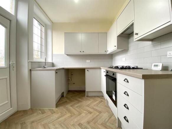 Bramleys Estate Agents - Eldon Road - Marsh (11).j