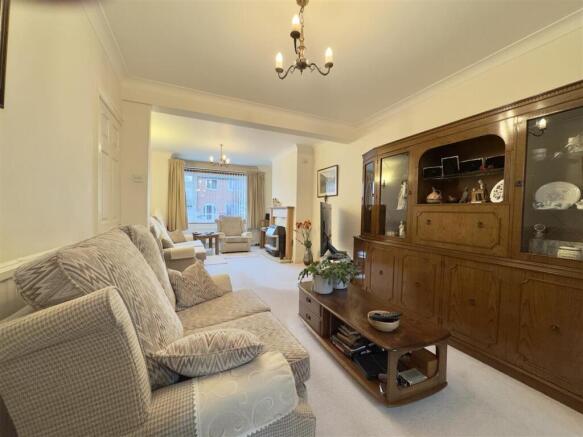 4 bed Semi-Detached for sale Image 9
