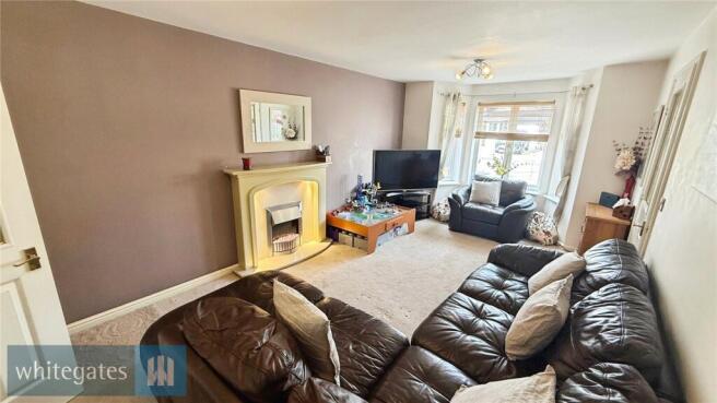 4 bed Detached for sale Image 5