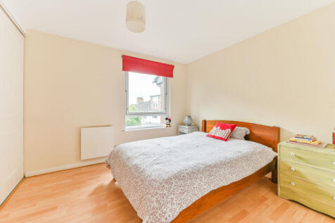 Ardent Close, Norwood, London, SE25
