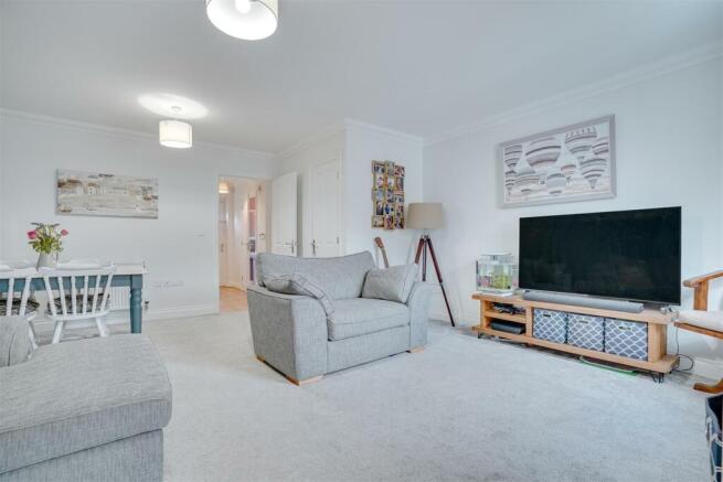 21 Ellis Gardens  Burwell-14.jpg