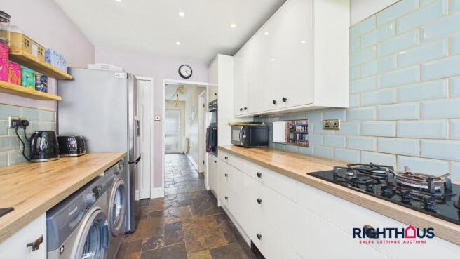 3 bed Semi-Detached for sale Image 10
