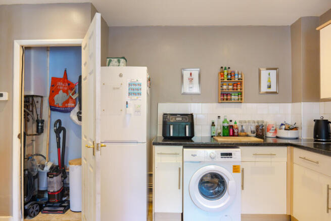 2 bed Terraced for sale Image 11