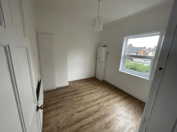 2 bed Terraced to rent Image 12