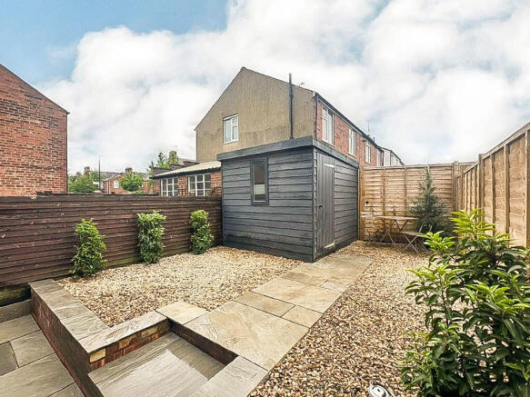 1 bed Detached for sale Image 11