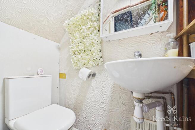 3 bed Semi-Detached for sale Image 8