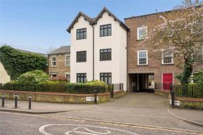 6, Callaghan Court, High Street, Berkhamsted HP4 2FQ