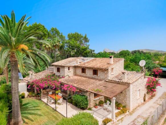 Villa for sale with ETV in Pollensa