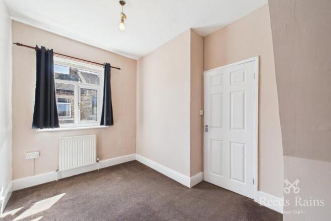 3 bed Terraced to rent Image 6
