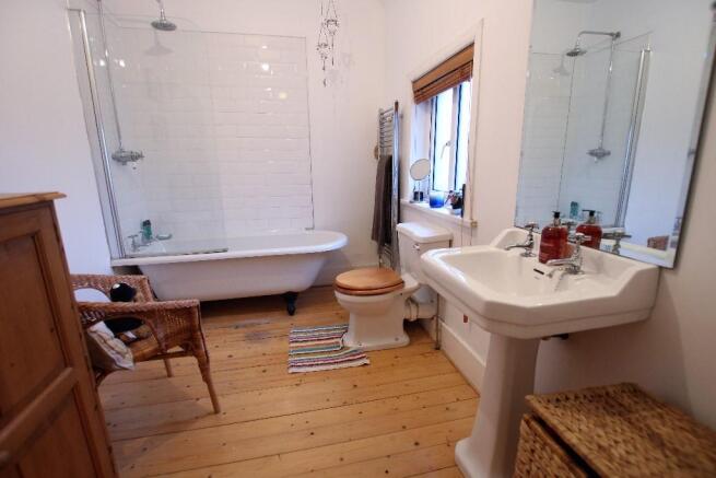 Photo 8