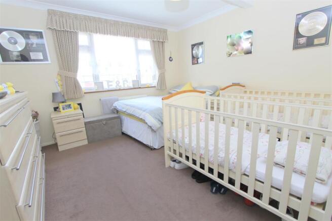 bedroom 2.JPG
