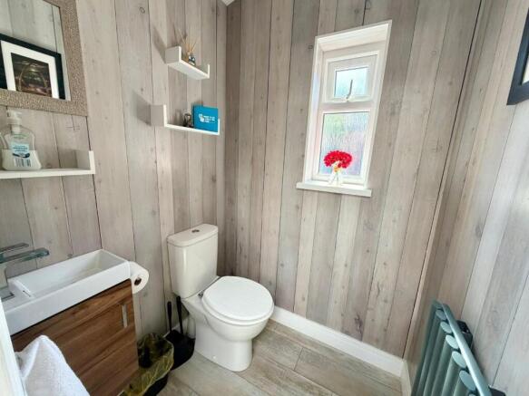 3 bed Semi-Detached for sale Image 8