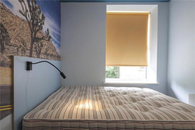 3 bed Apartment to rent Image 6