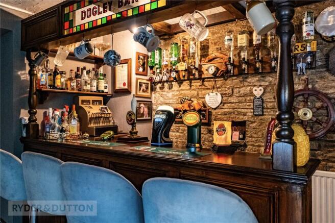 Bar/Snug