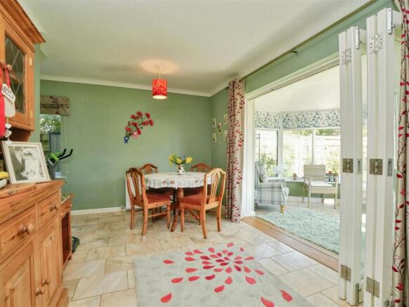 4 bed Detached for sale Image 6
