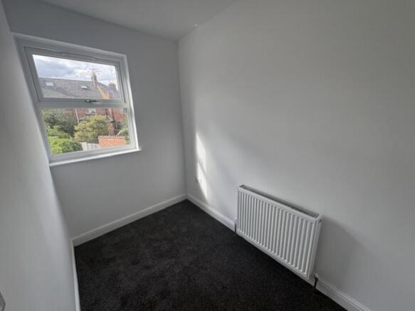 2 bed Terraced to rent Image 9