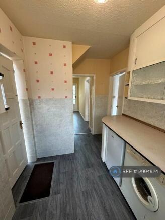 3 bed Semi-Detached to rent Image 12