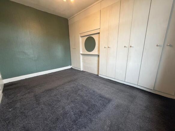 3 bed Terraced to rent Image 9