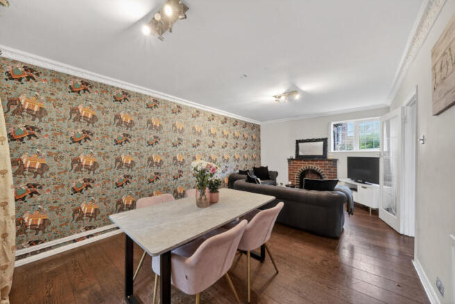 1424267-8-69c3c45...