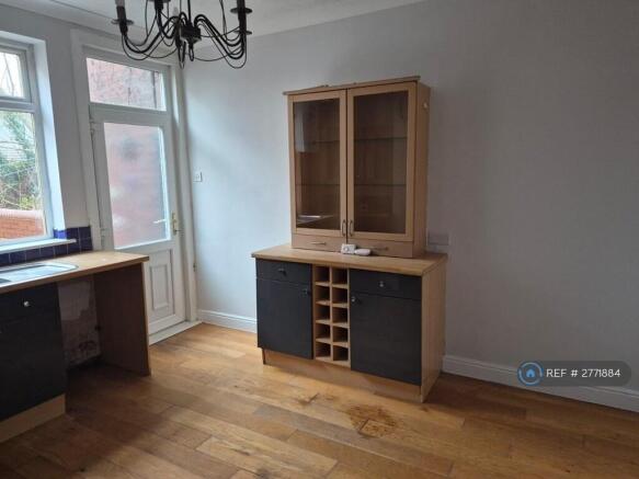 Kitchen/Dining