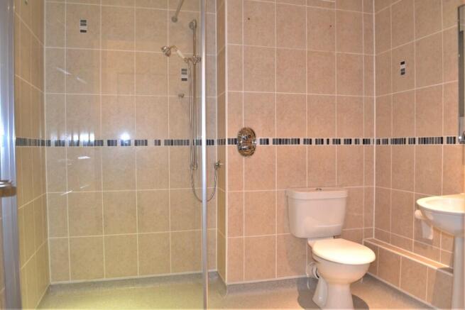 Bath/Wet Room