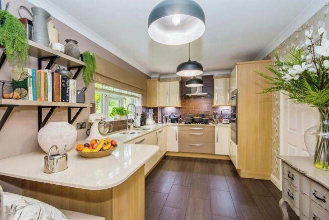 Kitchen / Breakfast Room