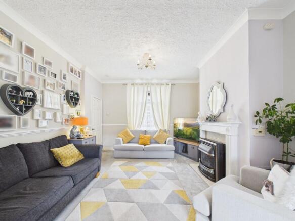 3 bed Terraced for sale Image 5
